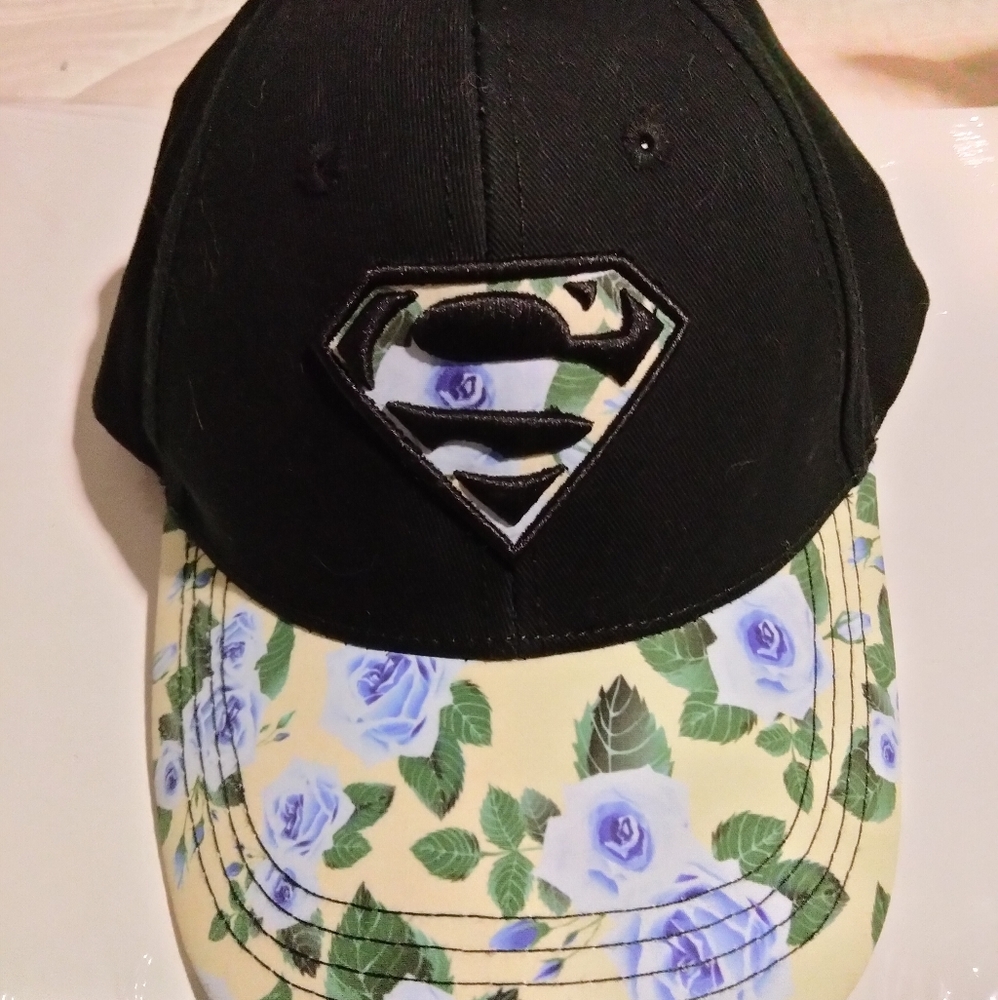 Six Flags Floral Superman baseball cap hat